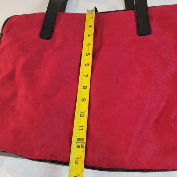 Elizabeth Arden Three Compartment Travel Bag - Picture 9 of 10